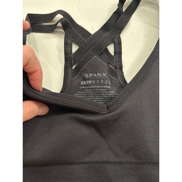 NWT Spanx black low impact athletic sport bra built-in cup liner size XS comfort - Picture 4 of 10